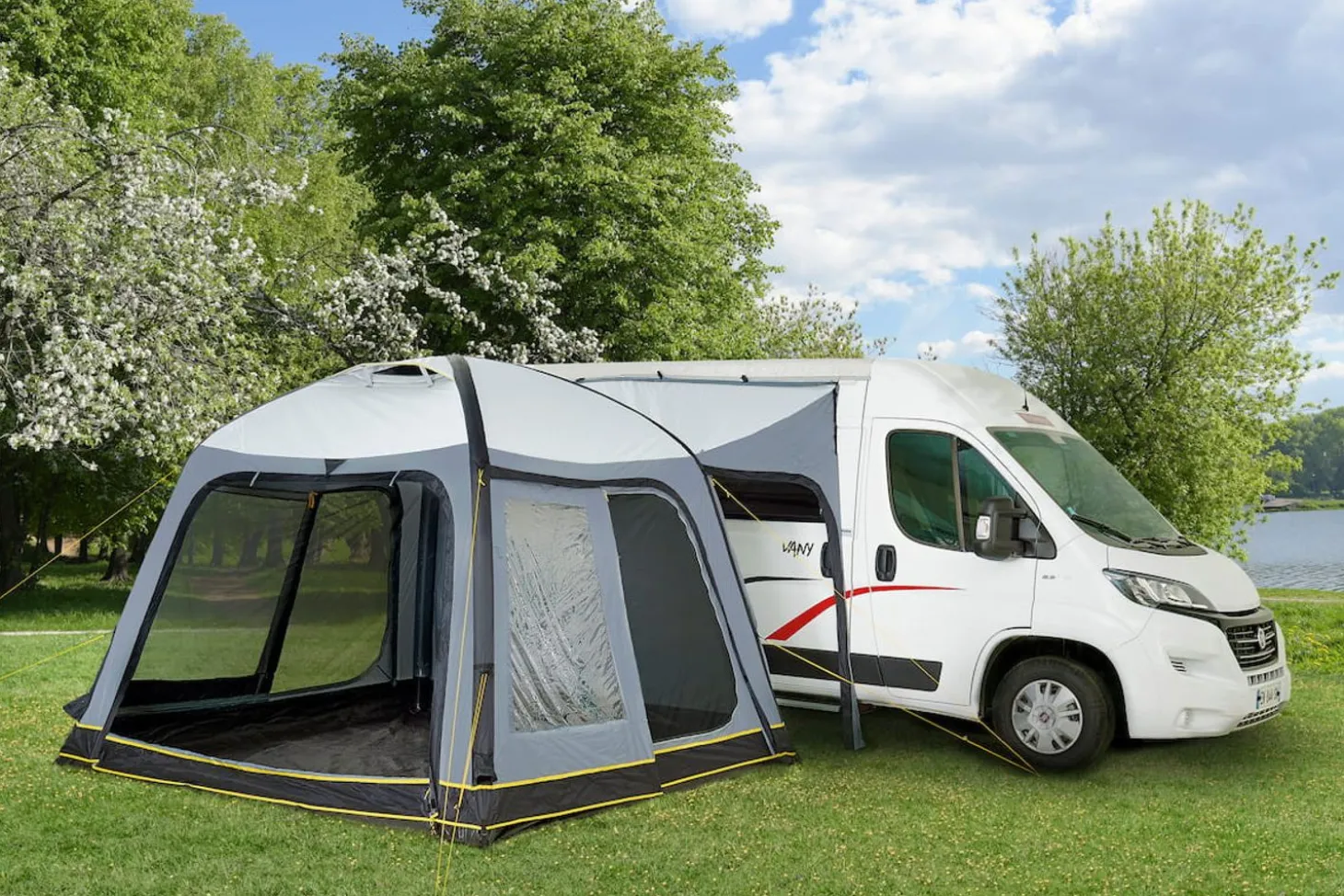 Trigano Pack Auvent Santa Cruz V3 - Espace Rangement< Bons Plans